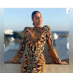 230- Zara Multicolor Mini Dress size L long sleeve